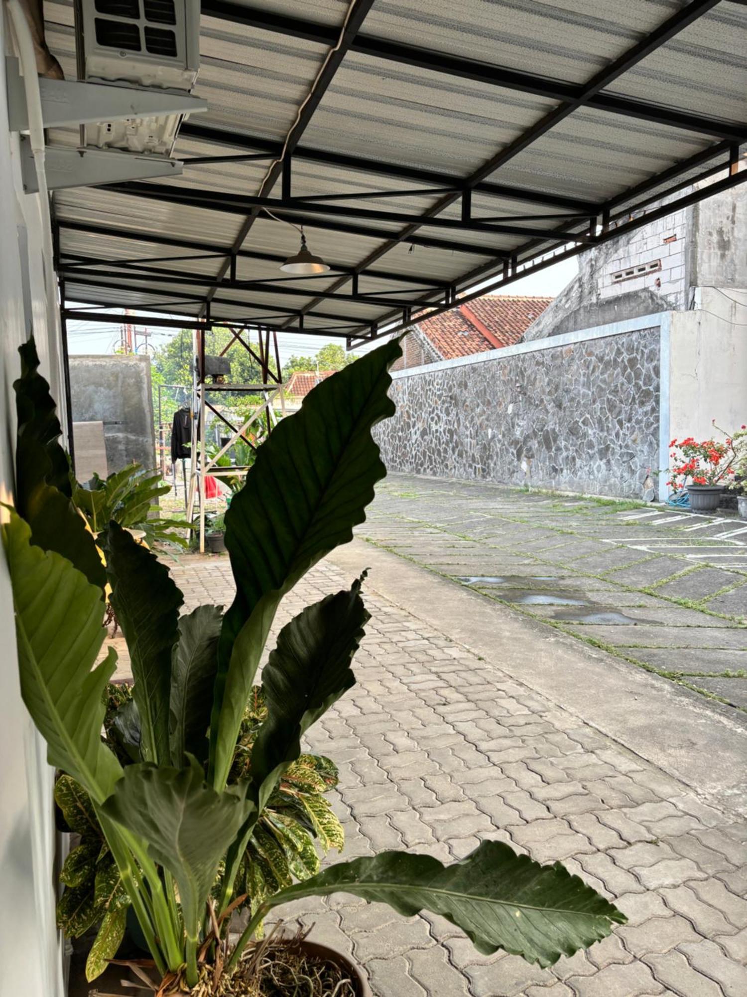 Adrian Family Homestay Ngabean Exterior photo